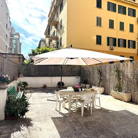Bright Terrace Close To Vatican *